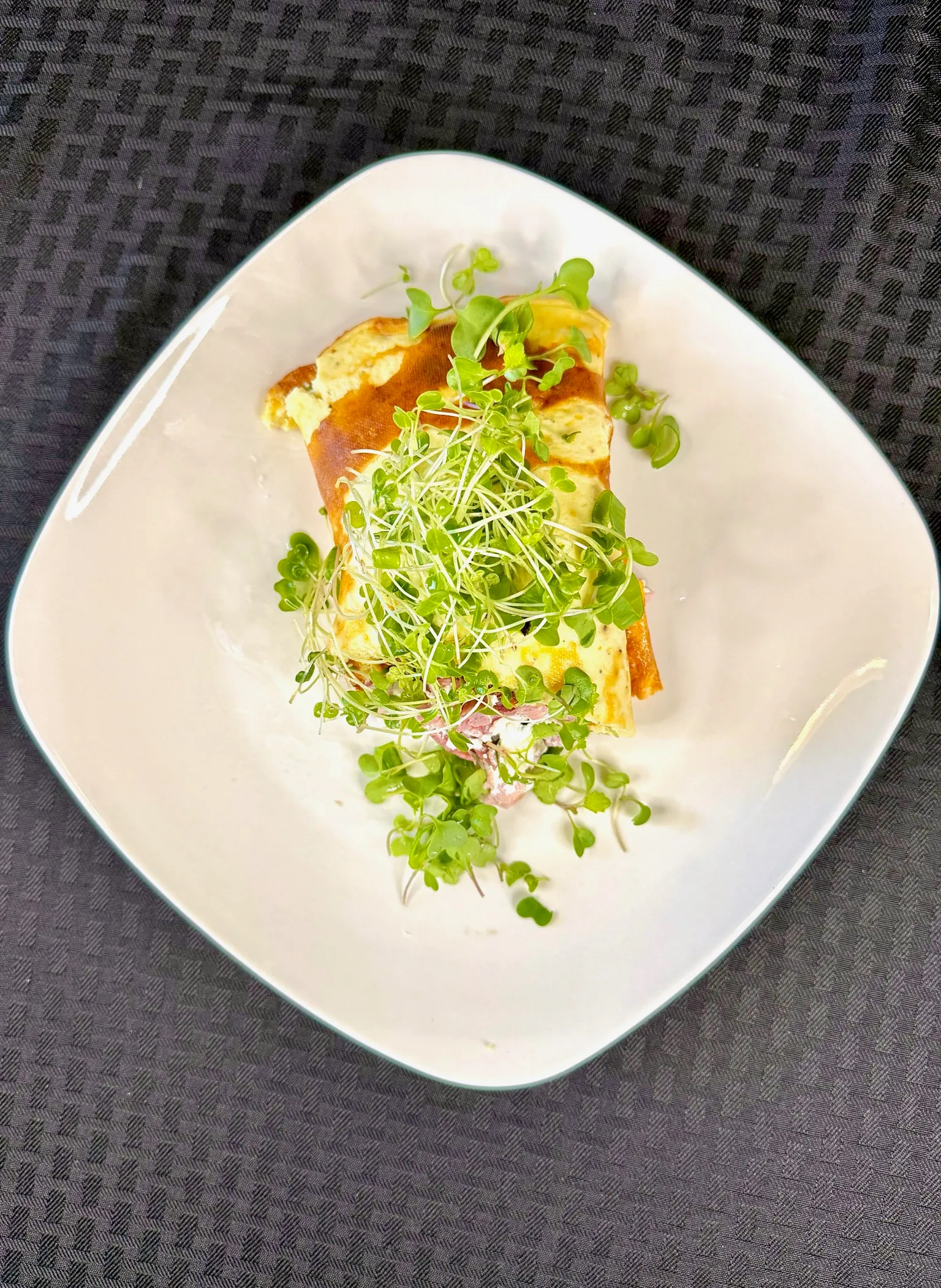 Garden microgreen omelette